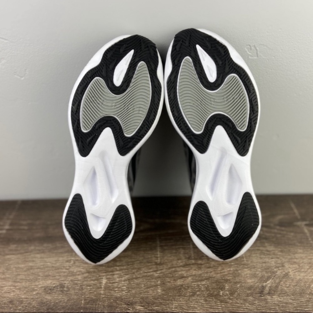 NEW Nike Zoom Gravity - Picture 5 of 5